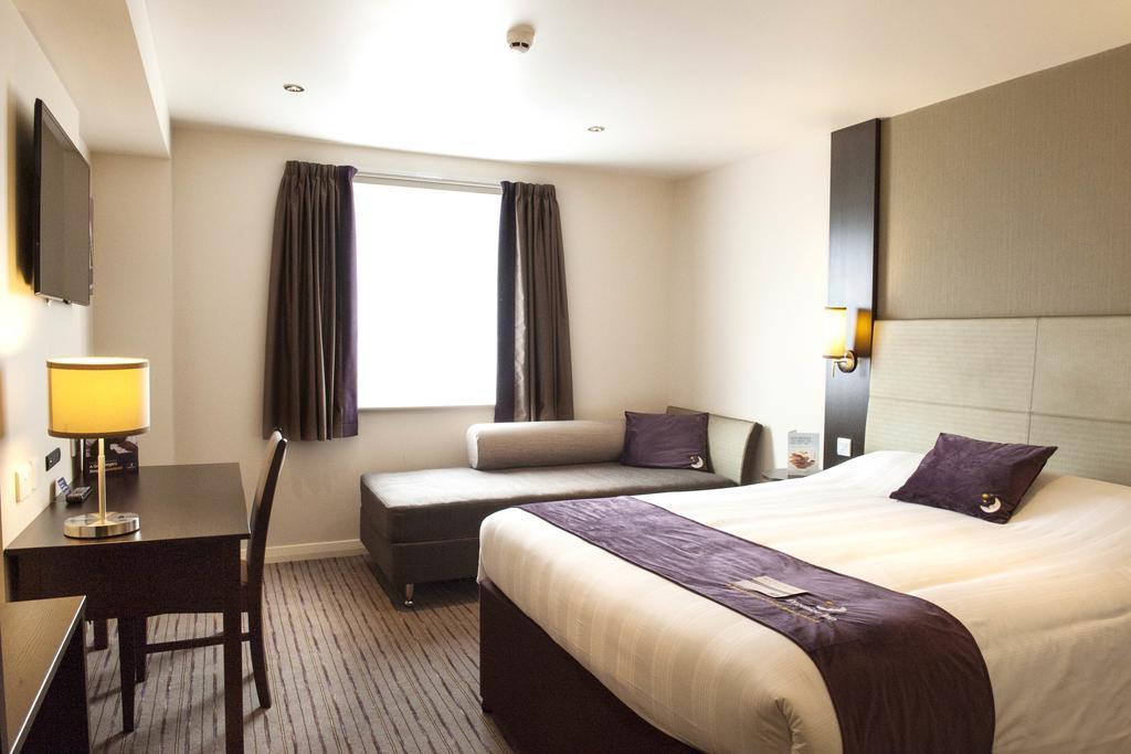 Premier Inn London べクスリーヒース エクステリア 写真