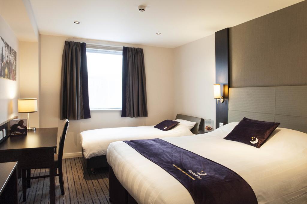 Premier Inn London べクスリーヒース エクステリア 写真